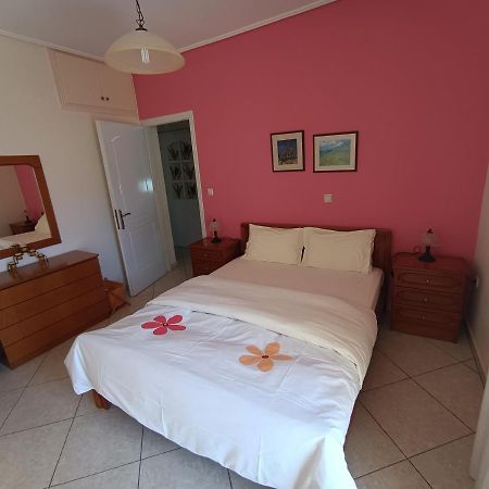 Thalia Apartment In Kalamata, 15' Walk From The City Center And The Beach Zewnętrze zdjęcie