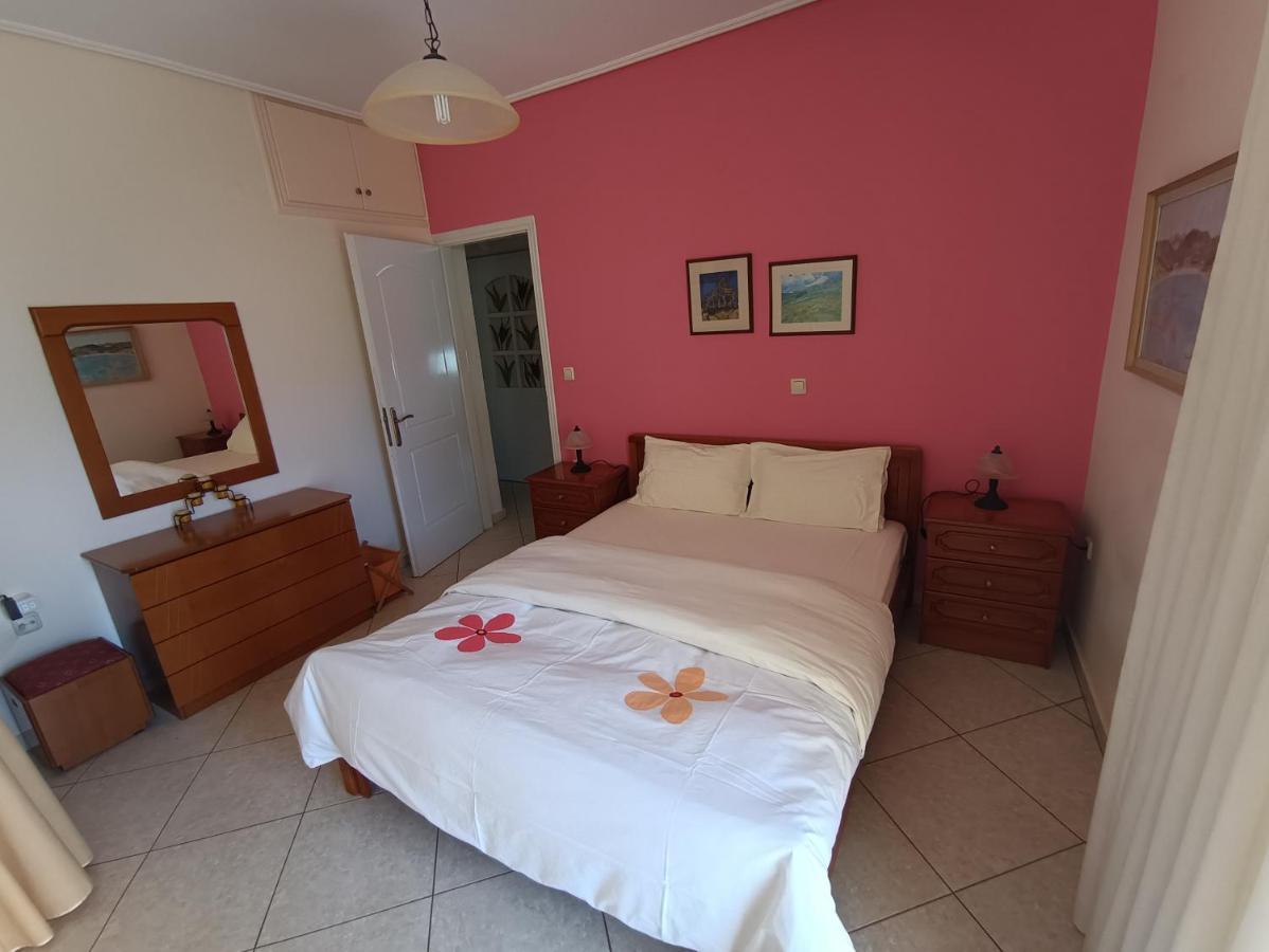 Thalia Apartment In Kalamata, 15' Walk From The City Center And The Beach Zewnętrze zdjęcie